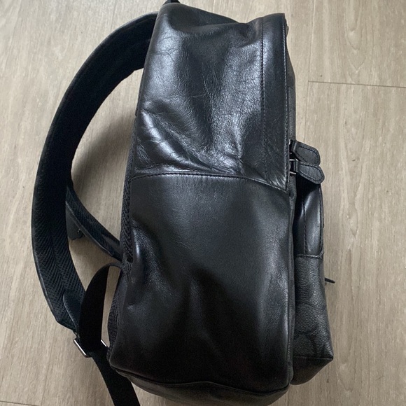 Coach West Backpack In Signature Canvas - Picture 3 of 5